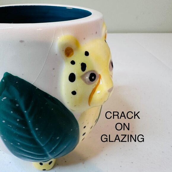 Charming Leopard Ceramic Mug With Leaf Theme - Picture 6 of 10
